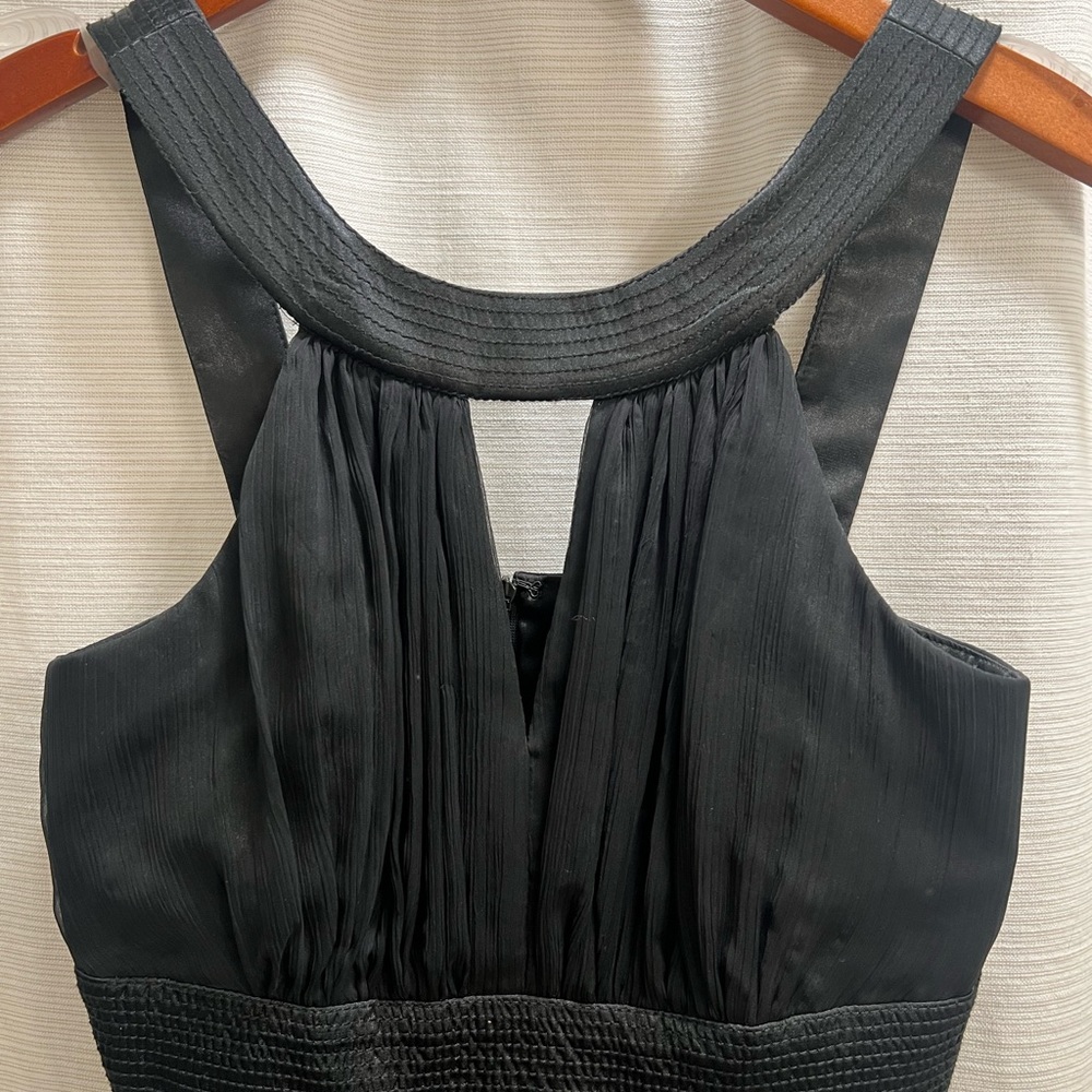 Dress - Picture 2 of 5
